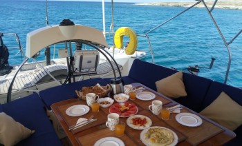 Mykonos Express! Sailboat Week Cruise from Mykonos to Santorini