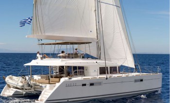 Luxury Catamaran Charter in Grenadines from Martinique