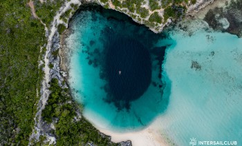 Sailing Escape in Bahamas