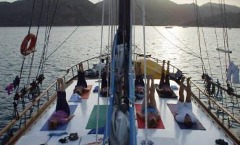Summer Cruise Yoga 5 Vinyasa Flow in Croazia