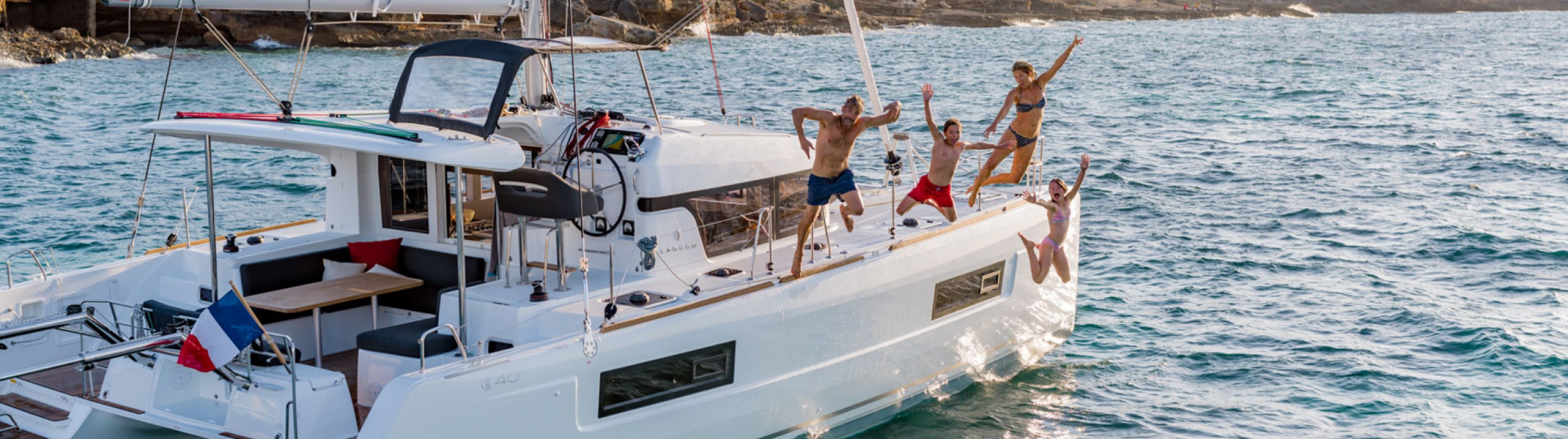 Catamaran Cabin Charter Experience between Elba and Capraia Islands - cover photo