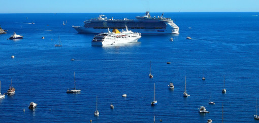  Big vs. Small Yachts: Which is the Hidden Gem in the World of Cruises?