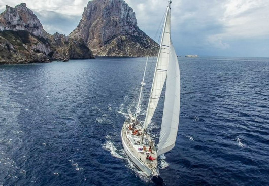 The Rise of Cabin Charters: Sailing Adventures Made Easy