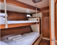 Magic Irwin 65' interior, Double bunks bed