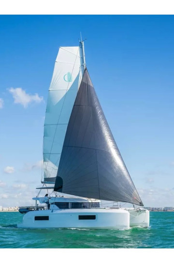 Lagoon 38 image 1