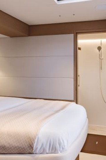 Lagoon Sixty 5 owner cabin image 12