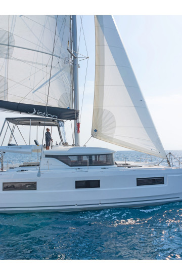 Lagoon 46 image 18