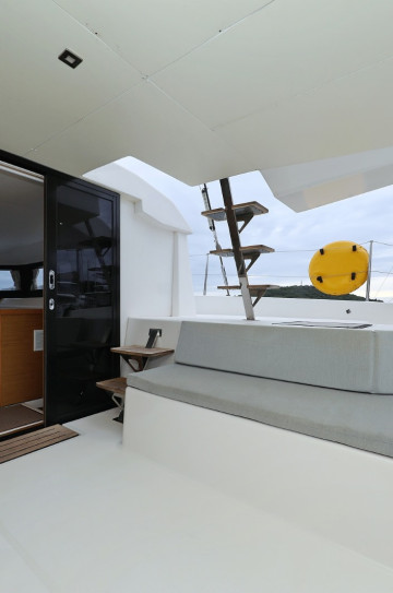 Dufour 48 image 4