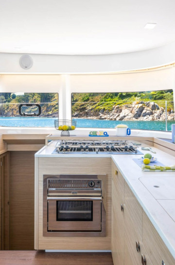 Lagoon 43 - Sun Odyssey 490 image 3