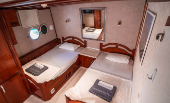Sailing in Pearl of Adriatic