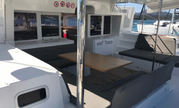 Catamaran Deluxe Cabin Charter Experience between Tuscan archipelago