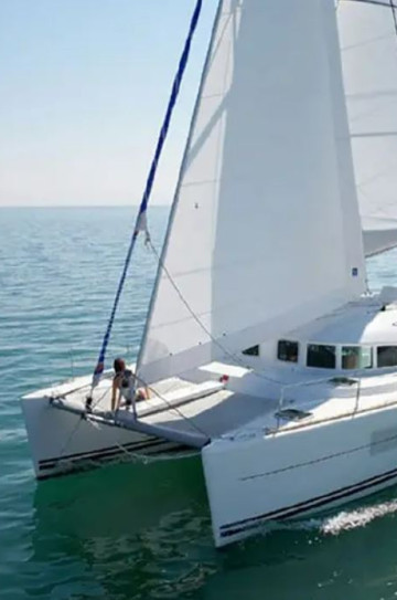 Essential Class Catamaran – 38–40ft Cabin Charter Croatia (Roulette) image 1