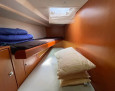 Bavaria C45 interior, Standard Twin Cabin