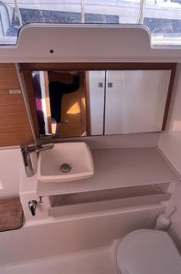 Dufour 430 Grand Large image 8