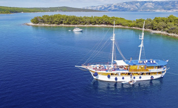 Deluxe Gulet Cabin Charter Croatian Islands
