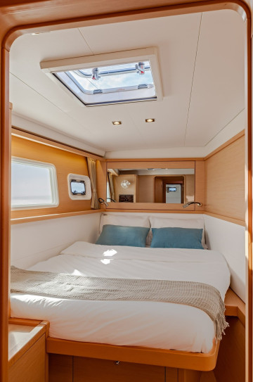 Lagoon 450F Catamaran image 8