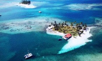 Lavezzi 40 Catamaran Charter in San Blas Islands