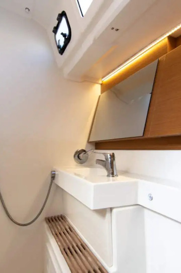 Lagoon 43 - Sun Odyssey 490 image 11