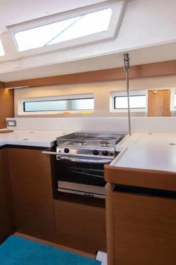 Lagoon 43 - Sun Odyssey 490 image 10