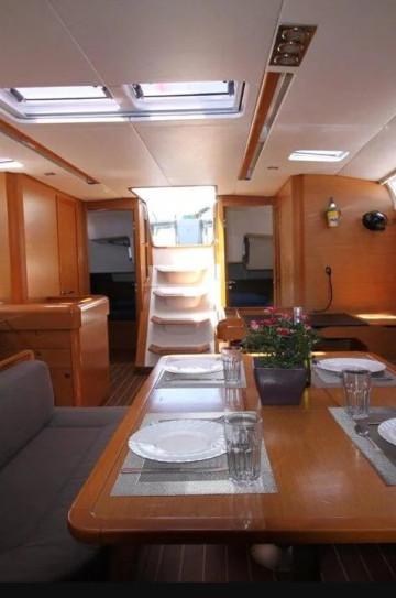 Sun Odyssey 509 image 5