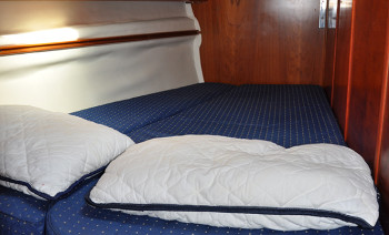 Sailing Sardinia and Corsica from Olbia, one week between turquoise bays and island hideaways