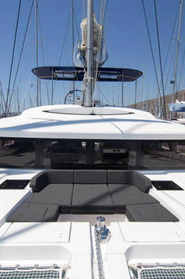 Lagoon 52F image 4