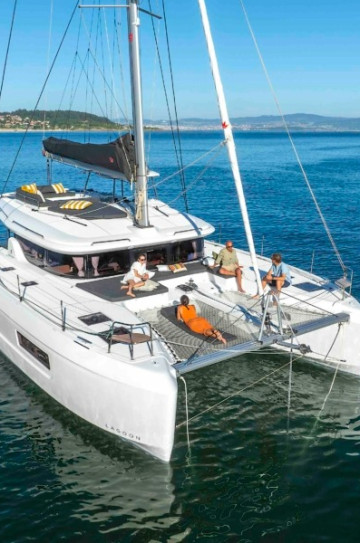 Lagoon 43 - Sun Odyssey 490 image 1