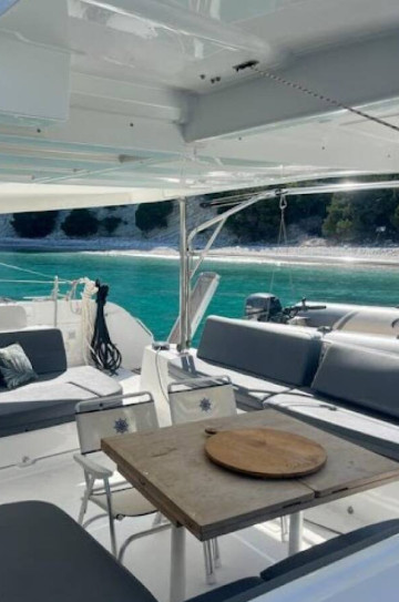 Lagoon 46 image 11