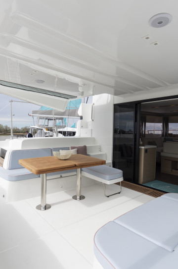 Lagoon 51 image 5