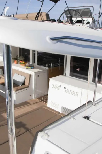 Lagoon 450F Catamaran image 5