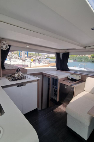 Fountaine Pajot Isla 40 image 4