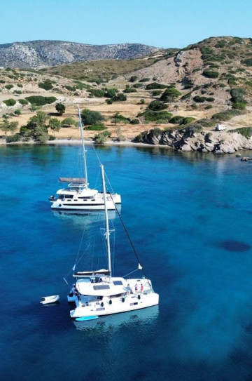 Lagoon 42 image 5