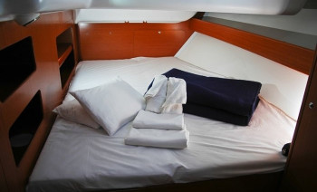 Aeolian Islands Sailing Adventure: seven-Day Sailing Cruise from Lipari