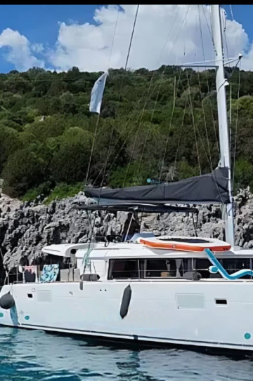 Lagoon 450 Catamaran image 1