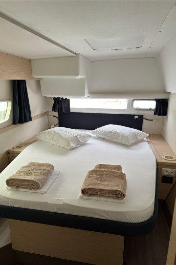 Fountaine Pajot Helia 44 image 7