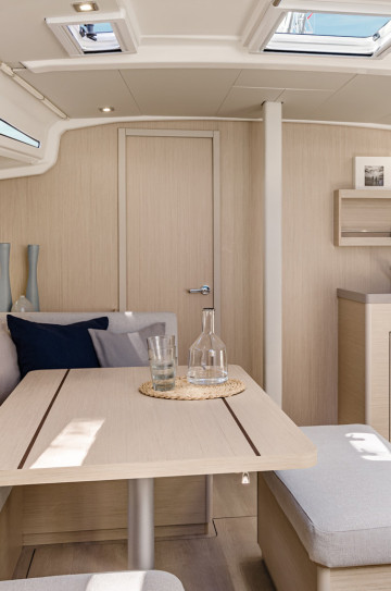 Sailboat Roulette: Oceanis 40.1, Oceanis 47 & Sun Loft image 6