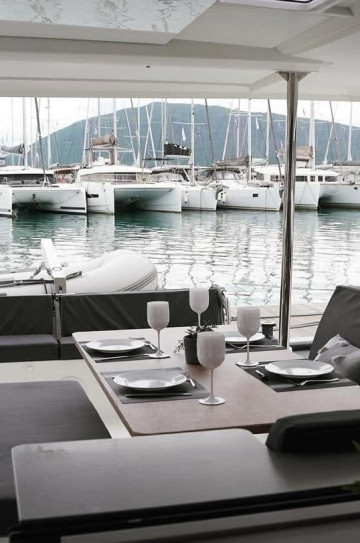 Fountaine Pajot Helia 44 image 10