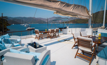 Sailing in Pearl of Adriatic