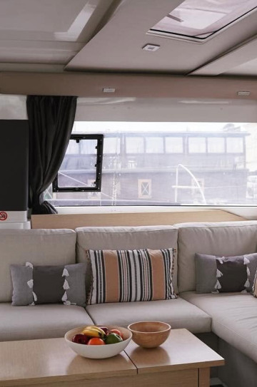 Fountaine Pajot Helia 44 image 8