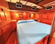 Kanter Ketch interior, Double Deluxe