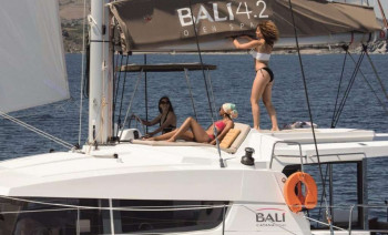 Amalfi Coast Charter onboard Bali 4.2