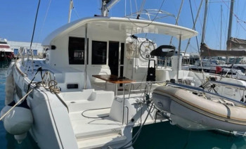 Saronic Gulf Catamaran: by the Cabin Charter in Greece 