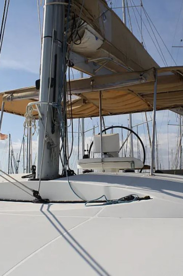 Lagoon 52 image 11