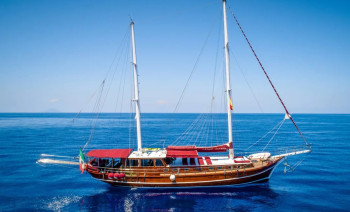 Experience the magic of Sicily and the Aeolian Island onboard Luxury Gulet