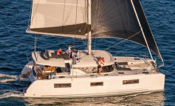 Luxury Cyclades Islands Catamaran Cruise