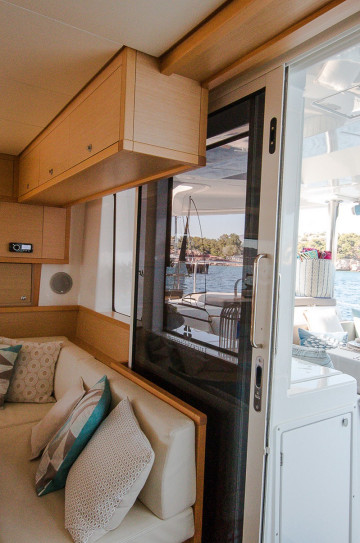 Lagoon 52F image 10