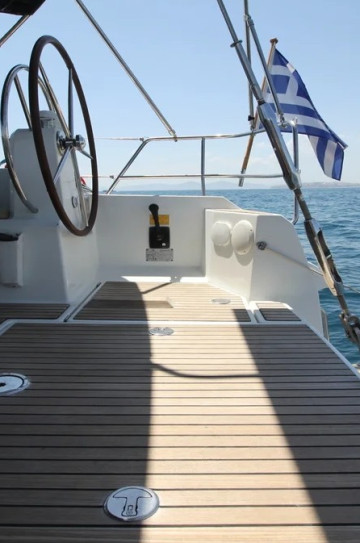 Sun Odyssey 509 image 2