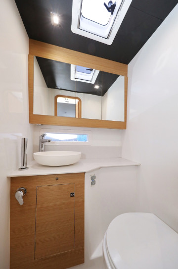 Dufour 48 image 20
