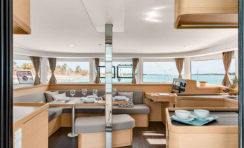 Catamaran Cabin Charter Experience between Tuscan archipelago