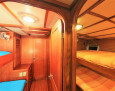 Kanter Ketch interior, Triple